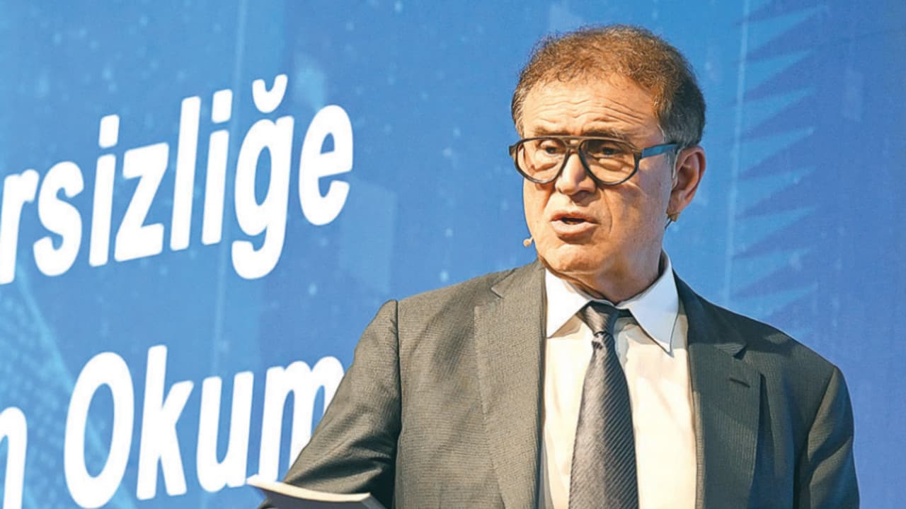 Roubini: Küresel ekonomide kısa vadeli stagflasyon baskısı sürse de görünüm değişebilir